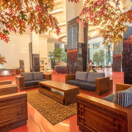 Merlynn Park Hotel Jakarta Exterior foto