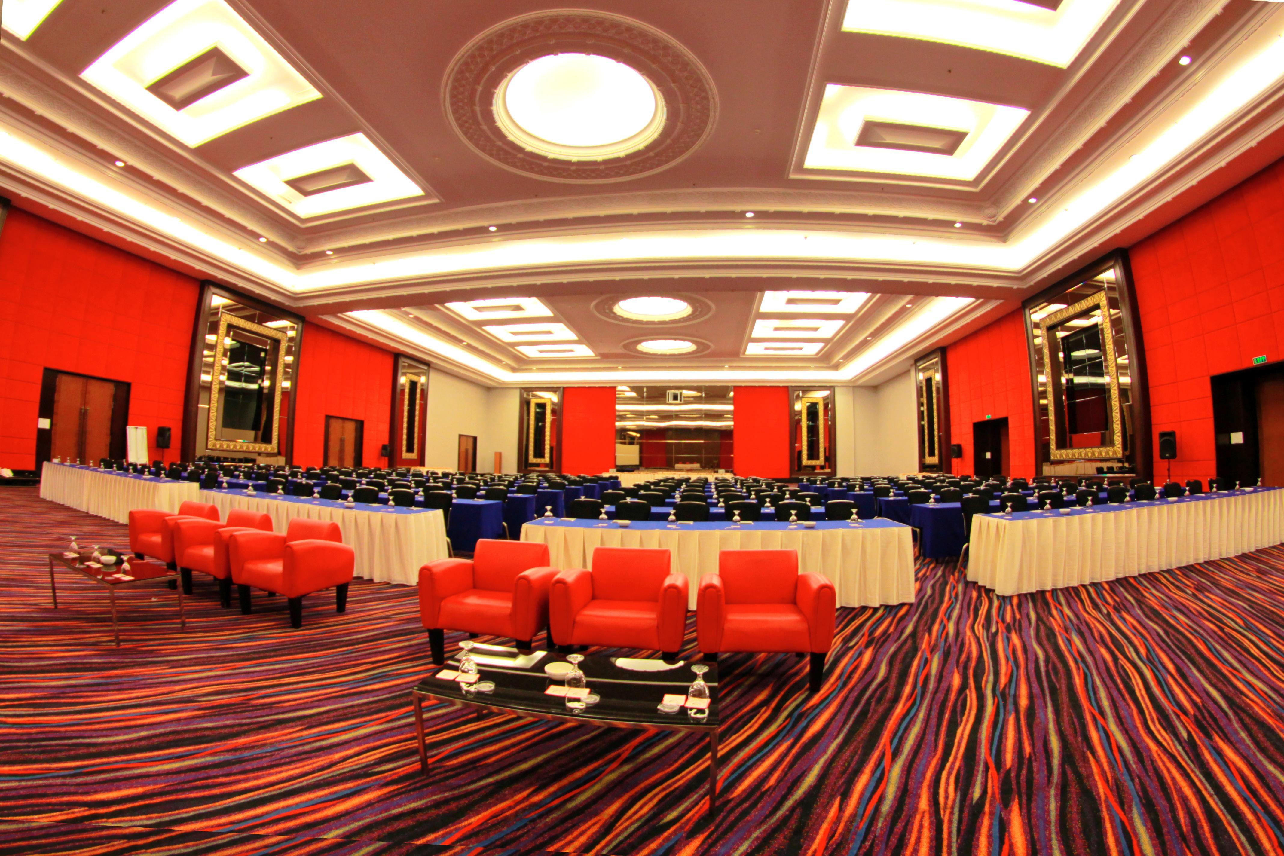 Merlynn Park Hotel Jakarta Exterior foto