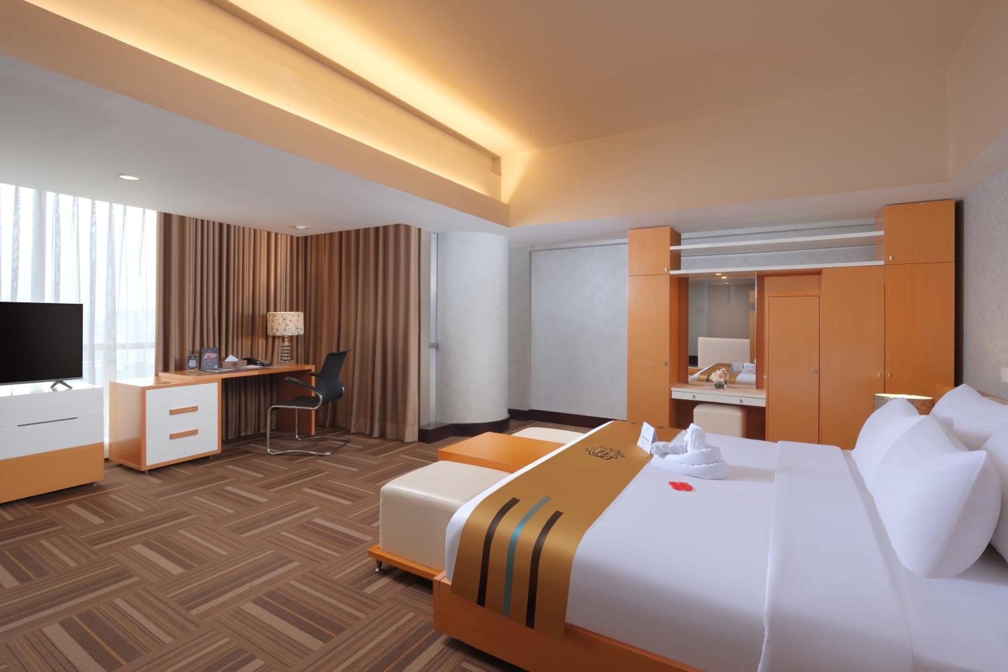 Merlynn Park Hotel Jakarta Exterior foto